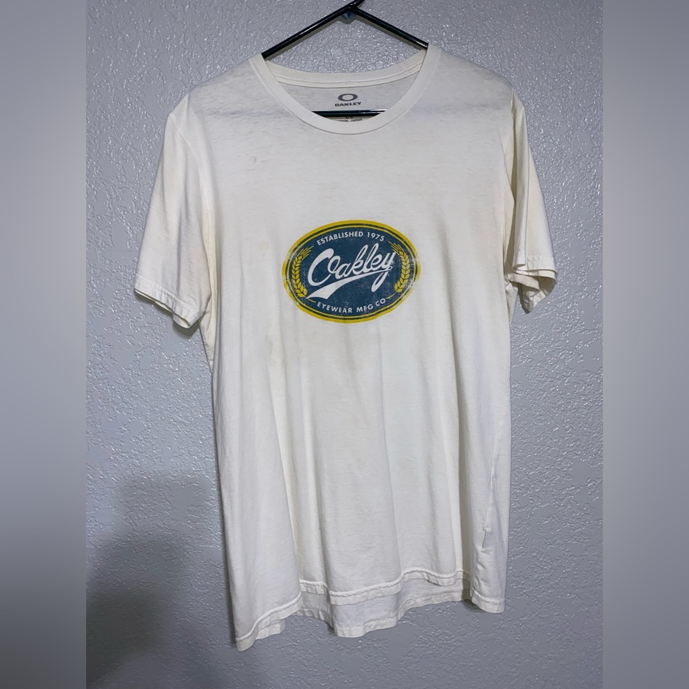Oakley T-shirt